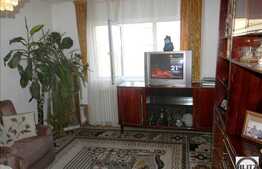 77 mp 4 camere decomandate, zona Hotel Golden Tulip, Zorilor. Boxa inclusa!