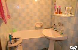 77 mp 4 camere decomandate, zona Hotel Golden Tulip, Zorilor. Boxa inclusa!