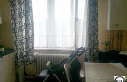 Apartament 2 camere de vanzare, 50 mp utili, zona Albac