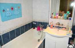 Apartament de vanzare, 2 camere decomandate, 53 mp. Etaj intermediar!