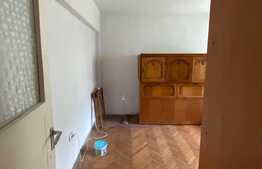 Apartament de 2 camere, 50 mp, balcon, zona Hotel Royal