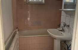 Apartament de 2 camere, 50 mp, balcon, zona Hotel Royal