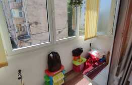 Apartament de 2 camere, decomandat, etaj intermediar, 50mp, zona Minerva