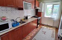 Apartament de 2 camere, decomandat, etaj intermediar, 50mp, zona Minerva