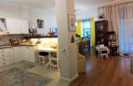 Casa 6 camere, 250 mp, teren 912 mp, in Andrei Muresanu