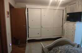 Casa 6 camere, 250 mp, teren 912 mp, in Andrei Muresanu