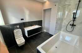 OPORTUNITATE ! Apartament 3 camere,  65 mp, zona Centrala !