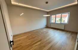 OPORTUNITATE ! Apartament 3 camere,  65 mp, zona Centrala !