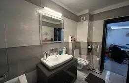 Apartament 3 camere, 71 mp, zona Porii