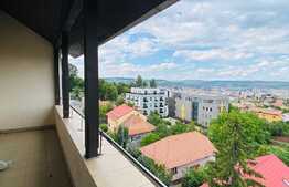 Apartament tip penthouse, 135 mp, garaj, zona strazii Calea Turzii