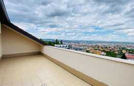 Apartament tip penthouse, 135 mp, garaj, zona strazii Calea Turzii