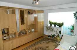 50 mp, 2 camere decomandate, zona strazii Dunarii. Garaj, loc de parcare si boxa