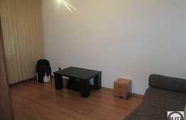 Vanzare apartament 2 camere, 50 mp utili, zona Pod Calvaria