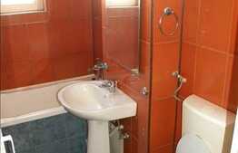 Apartament 2 camere de vanzare, 52 mp utili, zona Aleea Micus, cu boxa