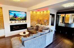 Apartament de lux, 2 camere, 52 mp, terasa, parcare, zona Terra