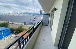 Garsoniera, decomandata, 41mp, Zona Coresi Mall 