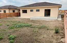 Casa in ansamblu privat, 110 mp, teren 510 mp, Jucu