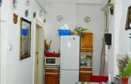 Vanzare 2 camere, 61 mp cu 25 mp boxa depozitare in zona strazii Horea