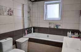 Apartament la parter in vila, 2 camere decomandat, 47mp,  zona Tractorul