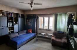 Apartament decomandat, 2 camere, 65 mp, boxa, zona Titulescu