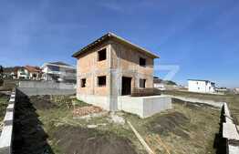 Casă individuală la rosu, 140 mp utili, 500 mp teren, garaj, zona Chinteni
