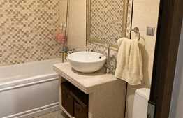 Apartament 3 camere, etaj intermediar, decomandat, 61mp, zona Vivo