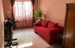 Apartament 3 camere, etaj intermediar, decomandat, 61mp, zona Vivo