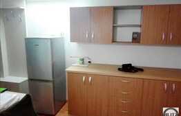 1 camera, 40 mp, decomandat, zona strazii Horea