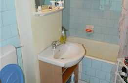 Vanzare apartament cu 2 camere, 44 mp, zona Piata Hermes