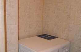 O cameră cu nisa de dormit, 40 mp, mobilat modern, zona Plopilor. Parcare!