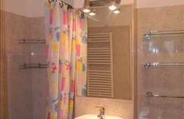 O cameră cu nisa de dormit, 40 mp, mobilat modern, zona Plopilor. Parcare!