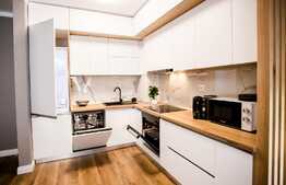 Apartament de lux, 2 camere, parcare, terasa 14 mp, zona Sopor