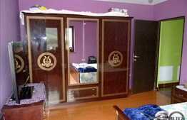 Vanzare apartament 3 camere, 110 mp plus 2 balcoane. Loc de parcare inclus!