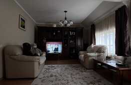 Apartament 100mp, scara interioara, 2 bai, parcare, zona Urusagului!