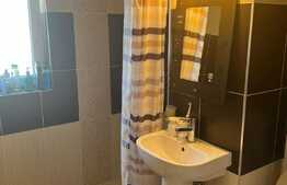 Apartament 100mp, scara interioara, 2 bai, parcare, zona Urusagului!