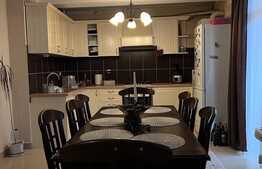 Apartament 100mp, scara interioara, 2 bai, parcare, zona Urusagului!