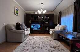 Apartament 100mp, scara interioara, 2 bai, parcare, zona Urusagului!