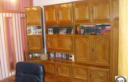 Apartament 2 camere decomandate, 52 mp, zona Maramuresului. Loc de parcare!