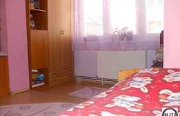 Apartament 2 camere decomandate, 52 mp, zona Maramuresului. Loc de parcare!