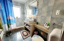 Apartament 2 camere decomandate, 53mp, etaj intermediar, zona Terra