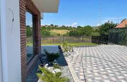 Casa individuala 140 mp + garaj, teren de 726 mp, zona Feleacu