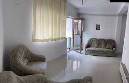 Apartament de 3 camere, etaj 1, parcare, balcon, zona Urusagului