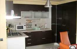 Vanzare apartament 100 mp plus 3 terase de 60 mp. Etaj intermediar, imobil nou!