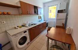 Garsoniera de 40 mp, etaj intermediar, in zona UMF