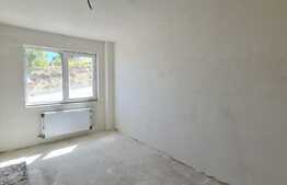 Apartament semifinisat de 3 camere, 52 mp, parcare, zona Teilor