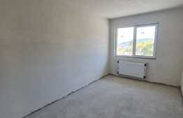 Apartament semifinisat de 3 camere, 52 mp, parcare, zona Teilor