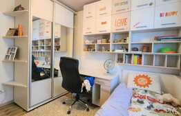 Apartament 3 camere, 68 mp, etaj intermediar, zona străzii București