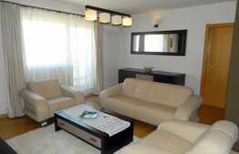 Apartament de inchiriat 3 camere, 87 mp, loc de parcare, zona Piata Cipariu