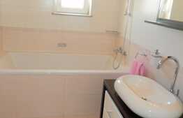 Apartament de inchiriat 3 camere, 87 mp, loc de parcare, zona Piata Cipariu