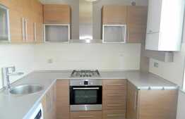 Apartament de inchiriat 3 camere, 87 mp, loc de parcare, zona Piata Cipariu